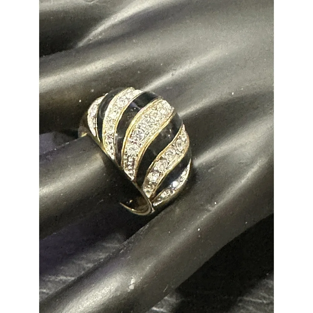 Black Enamel Clear Rhinestone Swirl Design Statement‎ Ring Gold Tone Sz 9 EDCO
